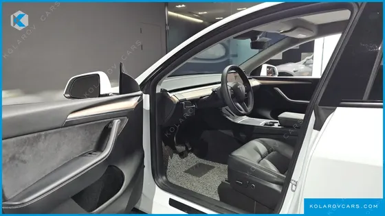 TESLA MODEL Y RWD