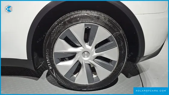 TESLA MODEL Y RWD