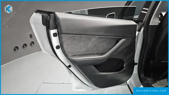 TESLA MODEL Y RWD