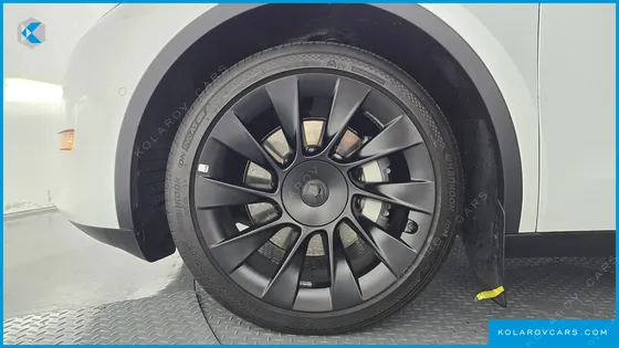 TESLA MODEL Y LONG RANGE AWD