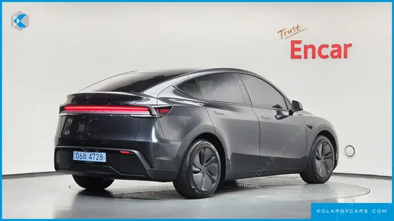 TESLA MODEL Y RWD