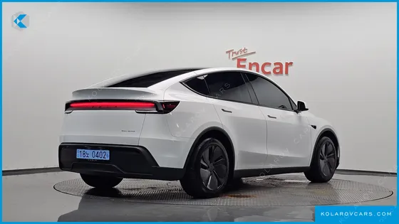 TESLA MODEL Y PREMIUM LONG RANGE AWD