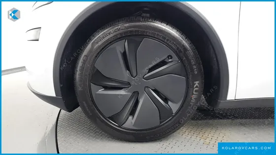 TESLA MODEL Y PREMIUM LONG RANGE AWD