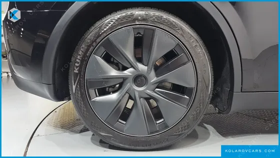TESLA MODEL Y RWD