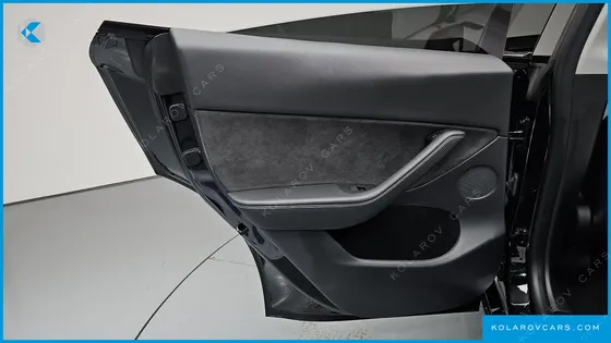 TESLA MODEL Y RWD