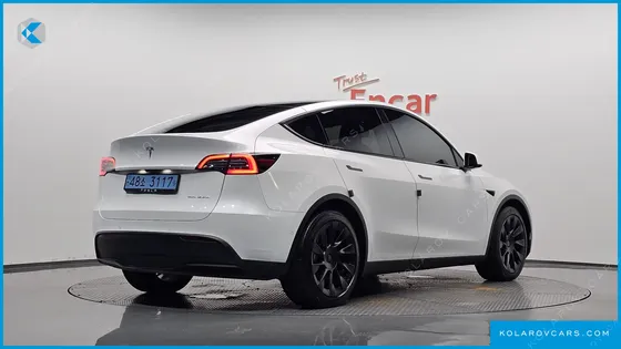 TESLA MODEL Y LONG RANGE AWD