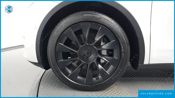 TESLA MODEL Y LONG RANGE AWD
