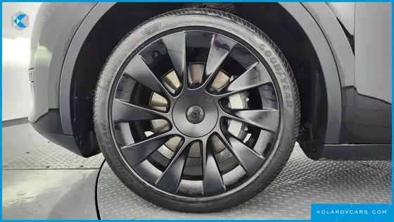 TESLA MODEL Y RWD
