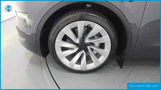 TESLA MODEL Y LONG RANGE AWD