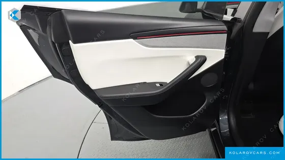 TESLA MODEL Y LONG RANGE AWD