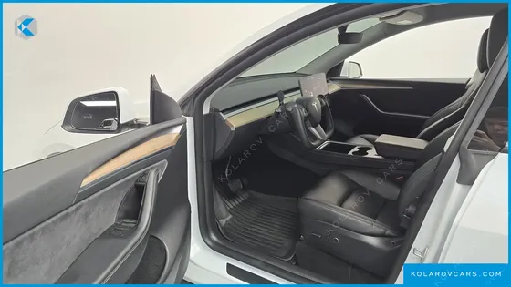 TESLA MODEL Y RWD