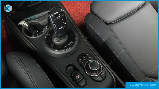 MINI COUNTRYMAN CLASSIC PLUS LAUNCH PACK