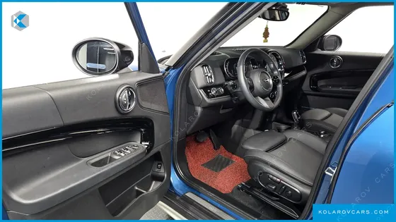 MINI COUNTRYMAN CLASSIC PLUS LAUNCH PACK