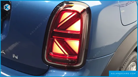 MINI COUNTRYMAN CLASSIC PLUS LAUNCH PACK