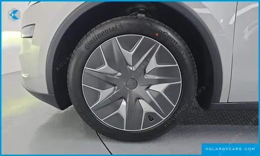 TESLA MODEL Y L LONG RANGE AWD