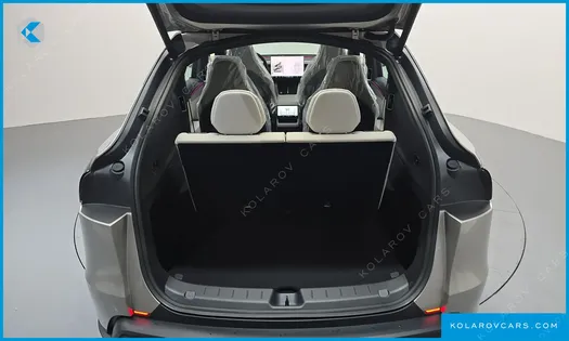 TESLA MODEL Y L LONG RANGE AWD