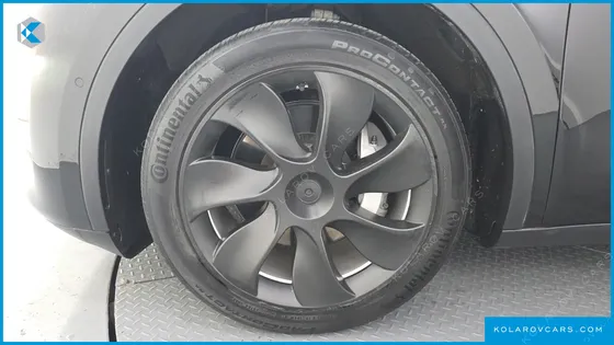 TESLA MODEL Y STANDARD RANGE RWD