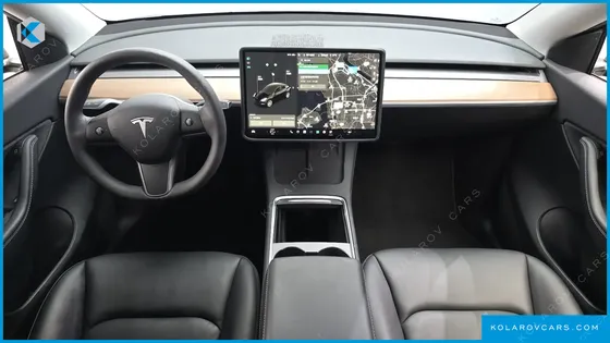 TESLA MODEL Y STANDARD RANGE RWD