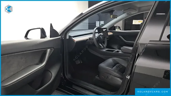 TESLA MODEL Y STANDARD RANGE RWD