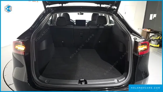 TESLA MODEL Y STANDARD RANGE RWD