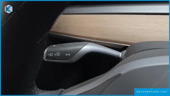 TESLA MODEL Y STANDARD RANGE RWD