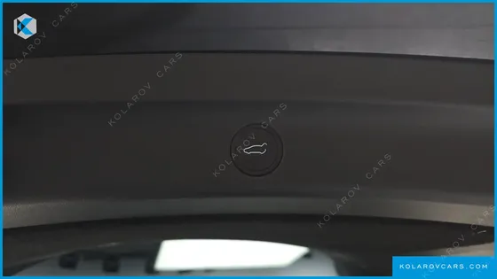 TESLA MODEL Y STANDARD RANGE RWD