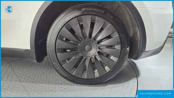 TESLA MODEL Y LONG RANGE AWD
