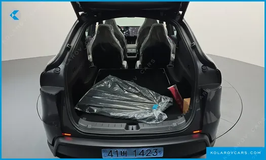 TESLA MODEL Y L LONG RANGE AWD