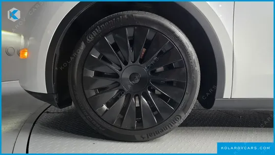 TESLA MODEL Y LONG RANGE AWD