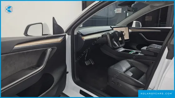 TESLA MODEL Y RWD