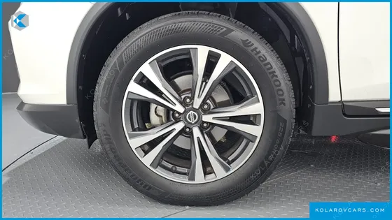 NISSAN X-TRAIL 2.5 4WD
