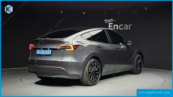 TESLA MODEL Y STANDARD RANGE RWD