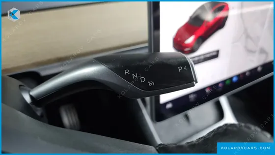 TESLA MODEL Y STANDARD RANGE RWD