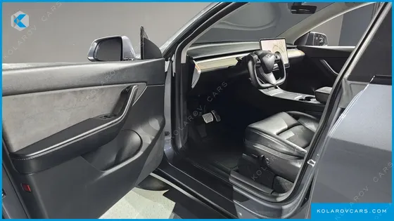 TESLA MODEL Y STANDARD RANGE RWD