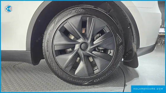 TESLA MODEL Y LONG RANGE AWD