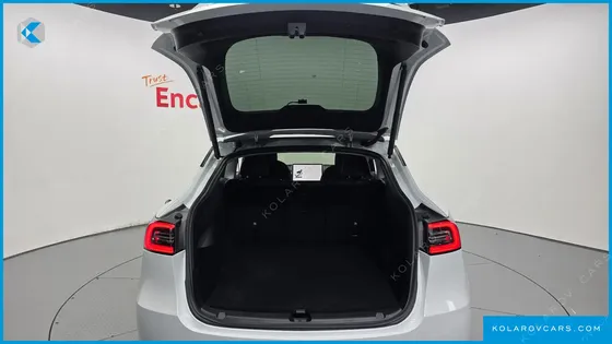 TESLA MODEL Y LONG RANGE AWD