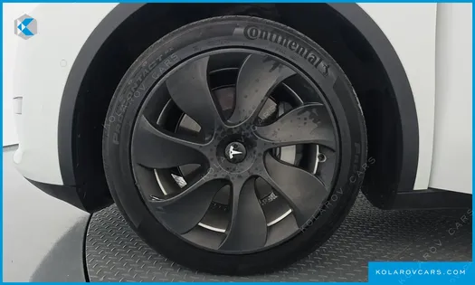 TESLA MODEL Y LONG RANGE AWD