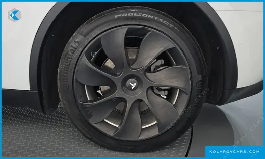 TESLA MODEL Y LONG RANGE AWD