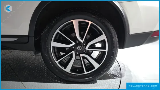 NISSAN X-TRAIL 2.5 TECH 4WD