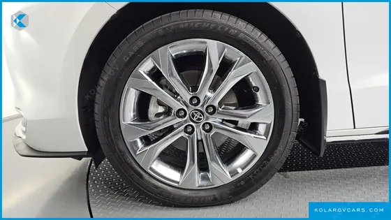 TOYOTA SIENNA 2.5 HYBRID 2WD
