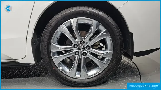 TOYOTA SIENNA 2.5 HYBRID 2WD