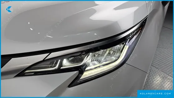 TOYOTA SIENNA 2.5 HYBRID 2WD