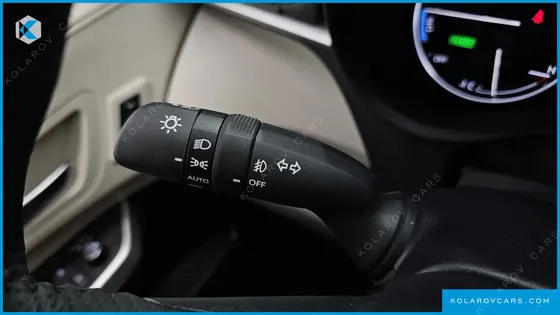 TOYOTA SIENNA 2.5 HYBRID 2WD
