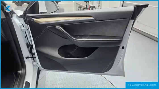TESLA MODEL Y RWD