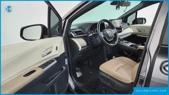TOYOTA SIENNA 2.5 HYBRID AWD