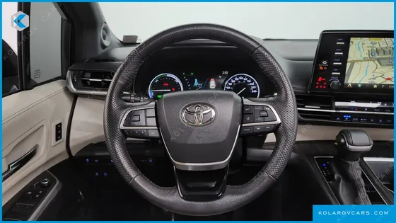 TOYOTA SIENNA 2.5 HYBRID AWD