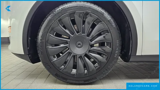 TESLA MODEL Y LONG RANGE AWD