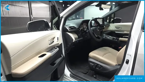 TOYOTA SIENNA 2.5 HYBRID 2WD