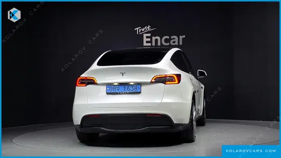 TESLA MODEL Y STANDARD RANGE RWD