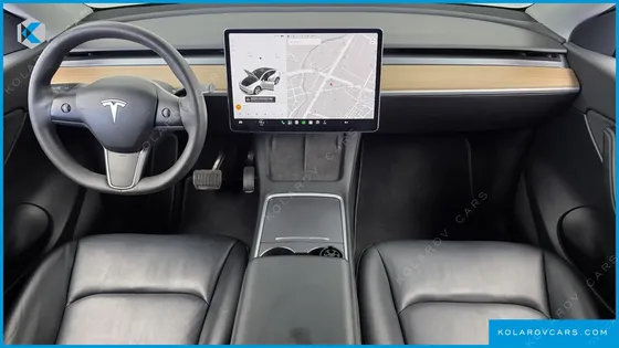 TESLA MODEL Y STANDARD RANGE RWD